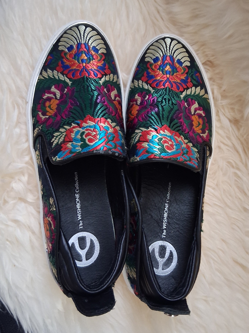 The Wishbone Collection Embroidered Floral Slip-On Sneakers - Picture 3 of 6
